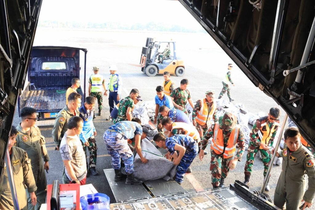 Hercules TNI AU Mendarat di Lanud Sjamsudin Noor Bawa Kekuatan Baru dari Kemhan RI, Penanganan Karhutla Kalimantan Selatan Kian Diperkuat - Teropong Rakyat