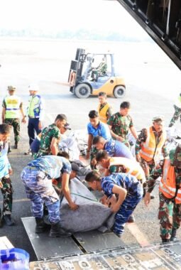 Hercules TNI AU Mendarat di Lanud Sjamsudin Noor Bawa Kekuatan Baru dari Kemhan RI, Penanganan Karhutla Kalimantan Selatan Kian Diperkuat