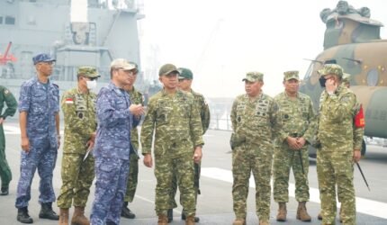 Panglima TNI Tinjau JS Kunisaki, Dukung Penanganan Karhutla di Kalimantan - Teropong Rakyat