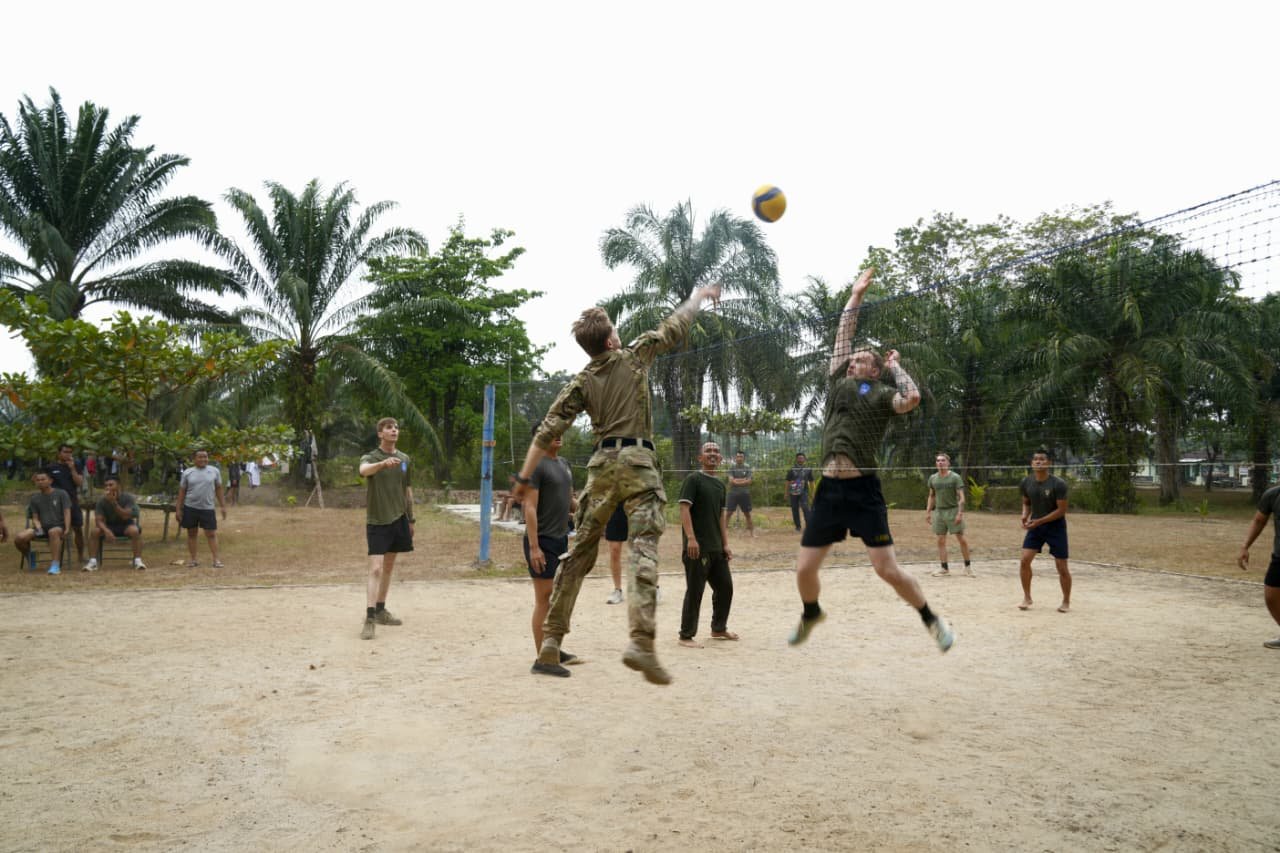 Olahraga Bersama Pererat Persahabatan Prajurit TNI dan Negara Sahabat di SGS 2026