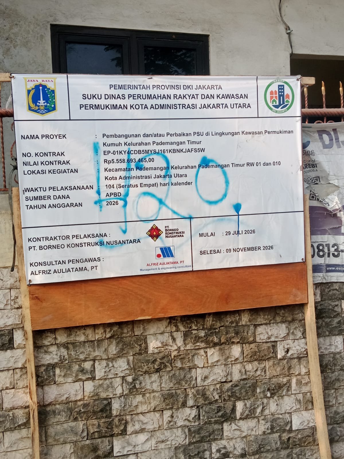 Proyek APBD Rp5,5 Miliar di Pademangan Timur Diduga Abaikan K3, Papan Proyek Dipasang di Samping Rumah Warga