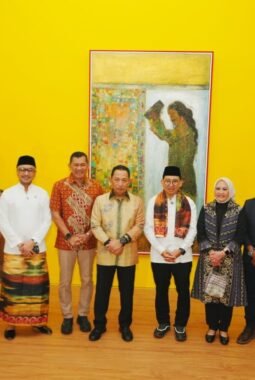 Kapolri Hadiri Pembukaan Pameran Nasirun “Bersimpuh di Kaki Para Guru” di Galeri Nasional Indonesia
