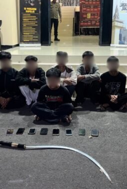 Patroli Gabungan Brimob Amankan 18 Pemuda Diduga Hendak Tawuran di Jakarta Timur