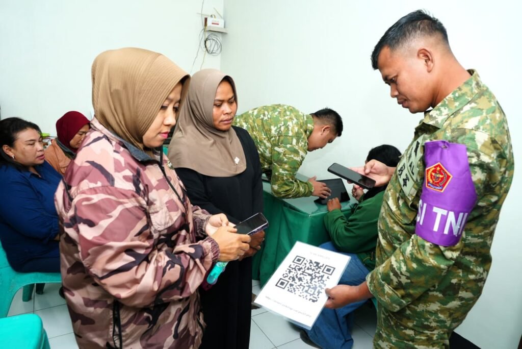 Portal Berita Indonesia dan Dunia Terkini Hari Ini, Update Harian Terbaru, Terlengkap, Tajam, Aktual dan Berimbang. Puspsi TNI Berikan Trauma Healing bagi Relawan TNI dan Persit Penyintas Gempa NTT - Teropong Rakyat
