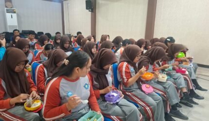 Remaja Sehat, Program AGISTA di SMKN 7 Menginspirasi Generasi Mbois Berkelas - Teropong Rakyat