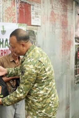 TNI Gencarkan Penyuluhan Door to Door Cegah Karhutla di Kabupaten Sambas