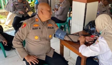 Siaga Karhutla Gunung Buthak: Tim Medis Puskesmas Beri Layanan Kesehatan Gratis untuk Petugas Gabungan - Teropong Rakyat
