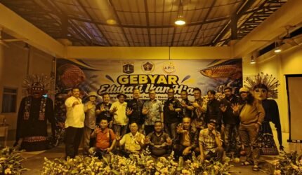 Pameran Ikan Hias APIC dan Pokja PWI Wali Kota Jakarta Barat - Teropong Rakyat