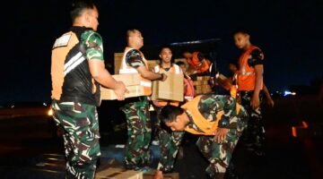 Tak Hanya Logistik, Hercules TNI AU Bawa Dukungan Kesehatan dan Peralatan Untuk Menopang Perjuangan Pasukan Karhutla Kalsel