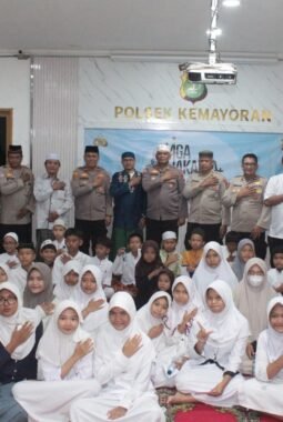Doa Bersama dan Santunan, Polsek Kemayoran Hadir Berbagi Kebahagiaan Bersama Anak Yatim