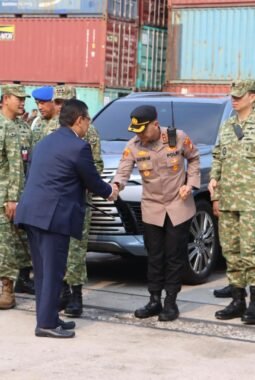Kapolres Priok Hadiri Penyambutan Kapal Induk ITS Giuseppe Garibaldi, Menteri Pertahanan dan Pejabat Tinggi TNI