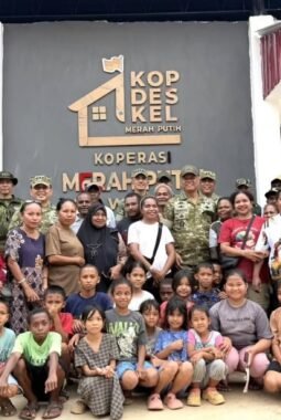 Wapang TNI Tinjau Yonif TP 859/RBK dan KDKMP di Papua