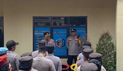 Pam TPS Pilkades Setu, Wadir Binmas: Kenali Situasi dan Jangan Keluar dari Fungsi Pengamanan - Teropong Rakyat