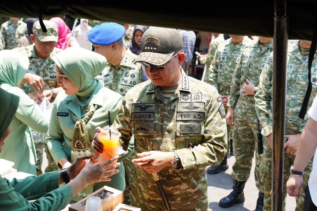 Panglima TNI Hadiri Bazar Bersama Rakyat di Yogyakarta - Teropong Rakyat