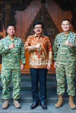 Merawat Silaturahmi, Kas Kohanudnas Silaturahmi Dengan Mantan Panglima TNI