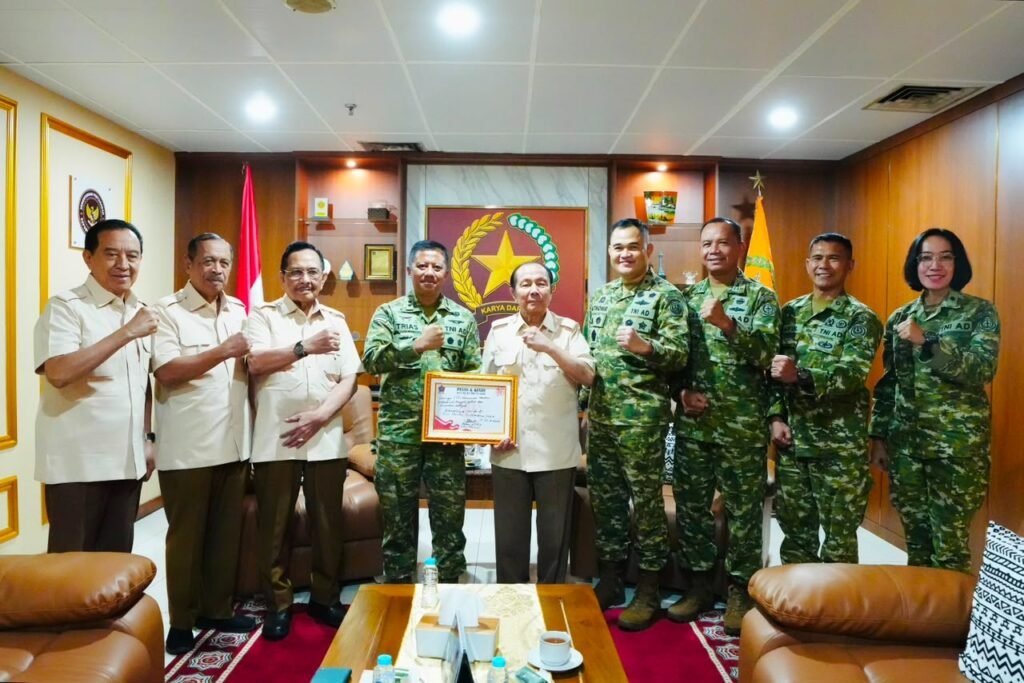 Jelang HUT Ke-81 TNI, Kas Kohanudnas Anjangsana kepada Jenderal (HOR) H.B.L. Mantiri - Teropong Rakyat