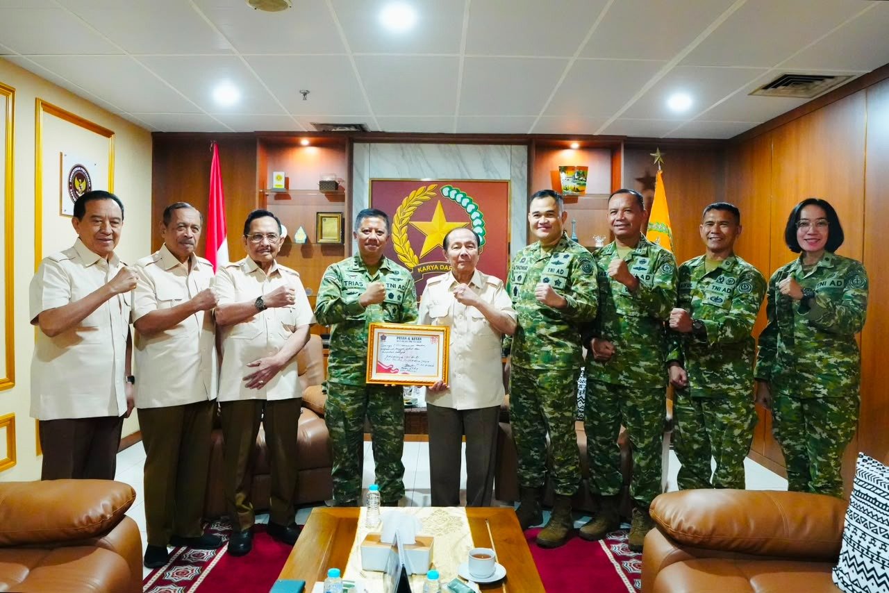 Jelang HUT Ke-81 TNI, Kas Kohanudnas Anjangsana kepada Jenderal (HOR) H.B.L. Mantiri
