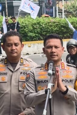 Polda Metro Jaya Apresiasi KBPBI dan KSPSI Sampaikan Aspirasi dengan Tertib