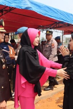 Brigadir Wahyu Hadi Saputro Dimakamkan Secara Kedinasan, Polres Pelabuhan Tanjung Priok Berikan Penghormatan Terakhir