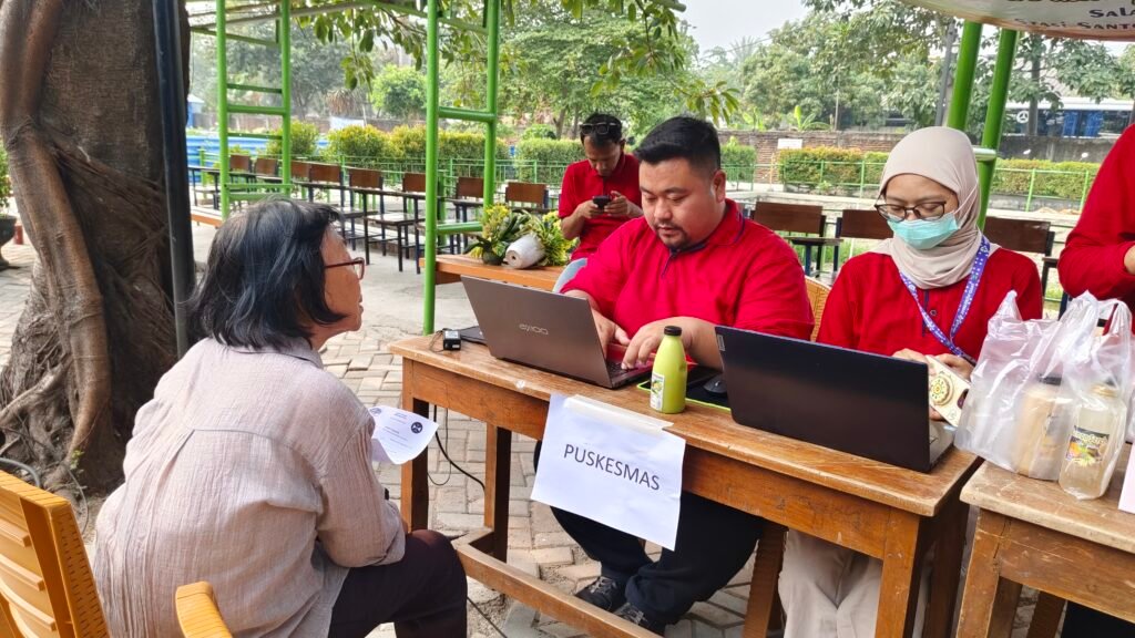 Perkuat Layanan Promotif-Preventif, Puskesmas Kutabumi Gelar Cek Kesehatan Gratis di Gereja Santo Petrus - Teropong Rakyat