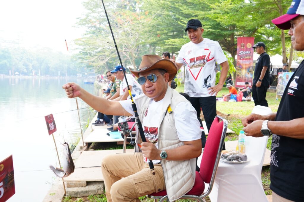 Mancing Bareng Panglima TNI, Strike Nusantara Semarakkan HUT ke 81 TNI - Teropong Rakyat