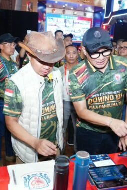 Gelorakan Sportivitas, Panglima TNI Ramaikan Open Tournament Domino Orado (101)