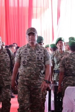 Yonif TP Hadir, Pertahanan dan Pembangunan Berjalan Bersama