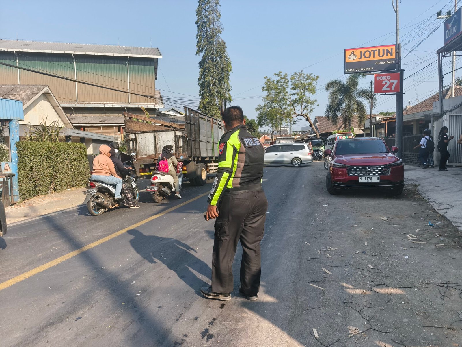 Pemuda Asal Bekasi Tewas dalam Kecelakaan di Dampit Malang, Motor Tabrak Truk