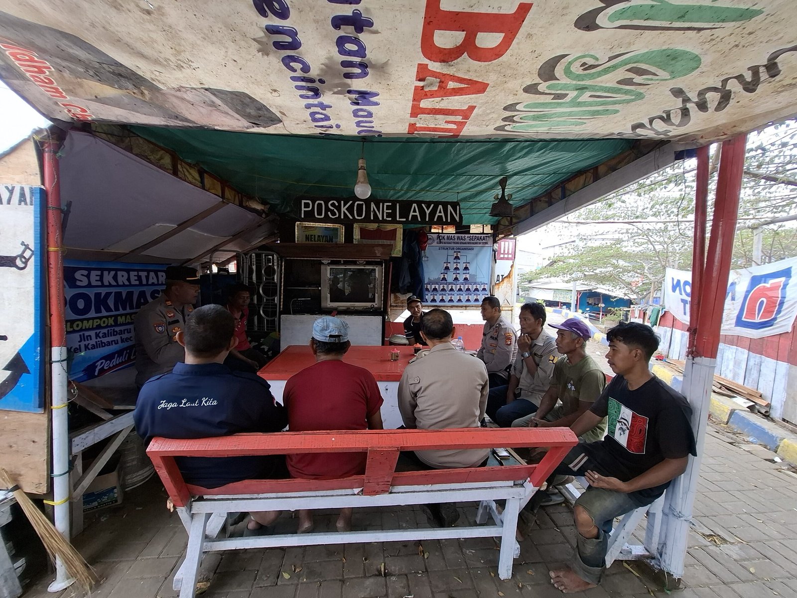 Polsek Kawasan Kalibaru Gelar Jaga Jakarta On The Spot, Ajak Nelayan Bersinergi Jaga Kamtibmas