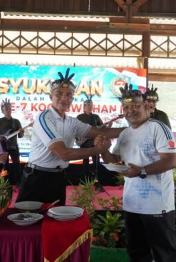 Meriahkan HUT ke-7, Kogabwilhan II Gelar Olahraga Bersama dan Aksi Sosial