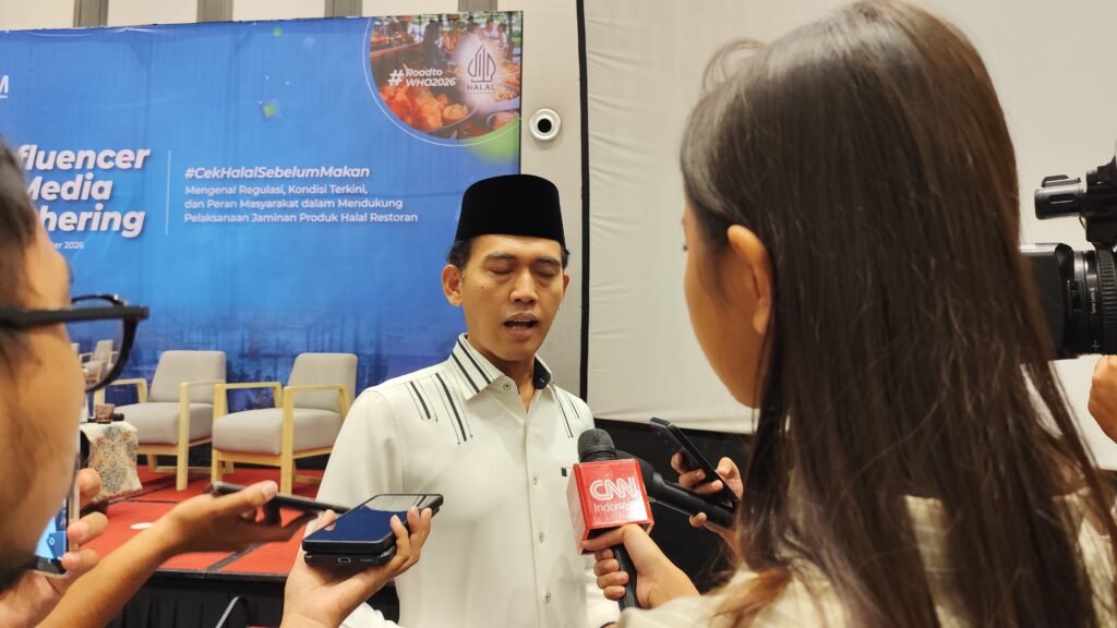 Portal Berita Indonesia dan Dunia Terkini Hari Ini, Update Harian Terbaru, Terlengkap, Tajam, Aktual dan Berimbang. Wajib Halal Oktober 2026 Makin Dekat, Restoran Bisa Mulai dari Outlet yang Siap - Teropong Rakyat