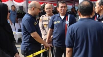 Bea Cukai dan Polres Pelabuhan Tanjung Priok Bersinergi Gelar Bakti Sosial, Ratusan Warga Terima Bantuan Sembako dan Anak-anak Dapat Pemeriksaan Gigi Gratis