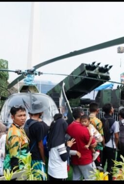 TNI Gelar Pameran Alutsista Tiga Matra di Silang Monas