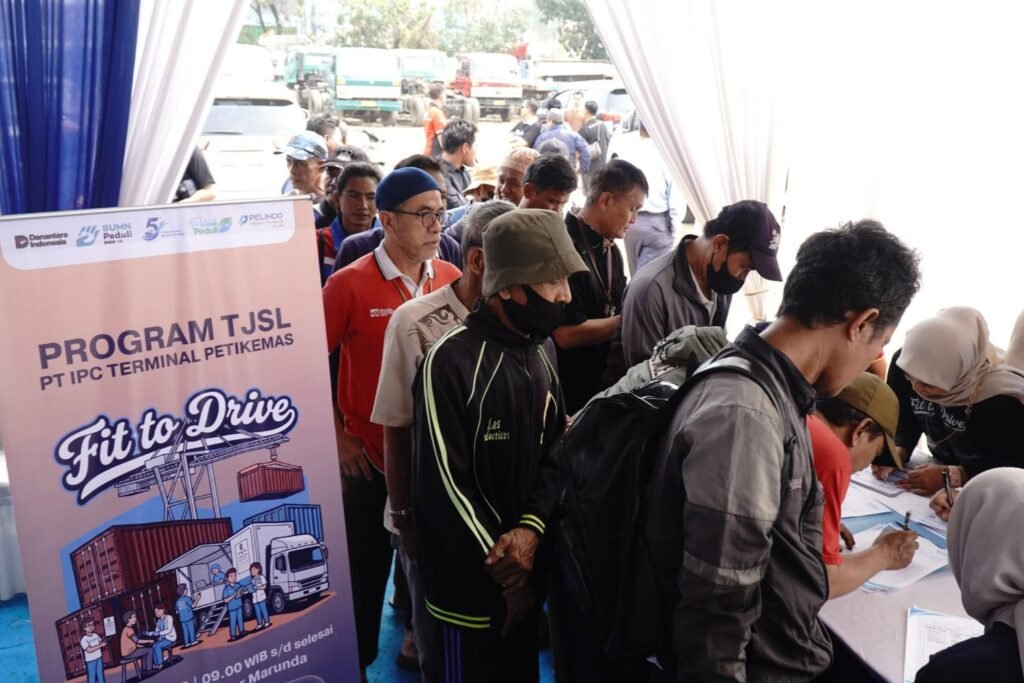 Tekan Risiko Kecelakaan Logistik, IPC TPK Fasilitasi Cek Kesehatan dan Kacamata Gratis bagi 150 Sopir Truk Peti Kemas - Teropong Rakyat