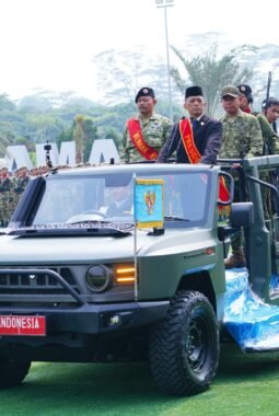 Panglima TNI Tinjau Gladi Bersih Upacara HUT Ke-81 TNI