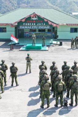 HUT Ke-81 TNI Tahun 2026, Kodim 1714/Puncak Jaya Gelar Upacara, Dipererat Kebersamaan TNI dan Kepolisian