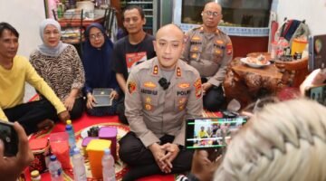 Kapolres Priok Sambangi Rumah ABK Korban Penganiayaan KM. Maulana 23, Berikan Bantuan dan Tegaskan Usut Kasus Hingga TPPO