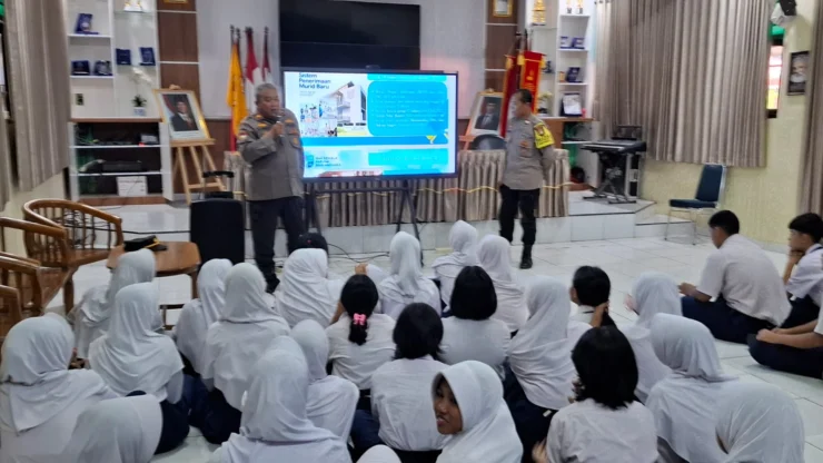 Polsek Kawasan Sunda Kelapa Polres Priok, Sosialisasikan SPMB SMA Kemala Taruna Bhayangkara, Dorong Siswa Berprestasi Raih Pendidikan Berkualitas