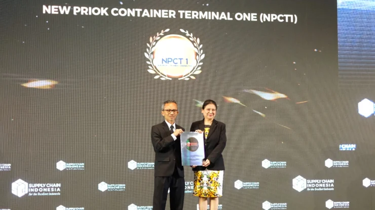 Portal Berita Indonesia dan Dunia Terkini Hari Ini, Update Harian Terbaru, Terlengkap, Tajam, Aktual dan Berimbang. New Priok Container Terminal One Sabet Penghargaan Container Terminal Operator of the Year