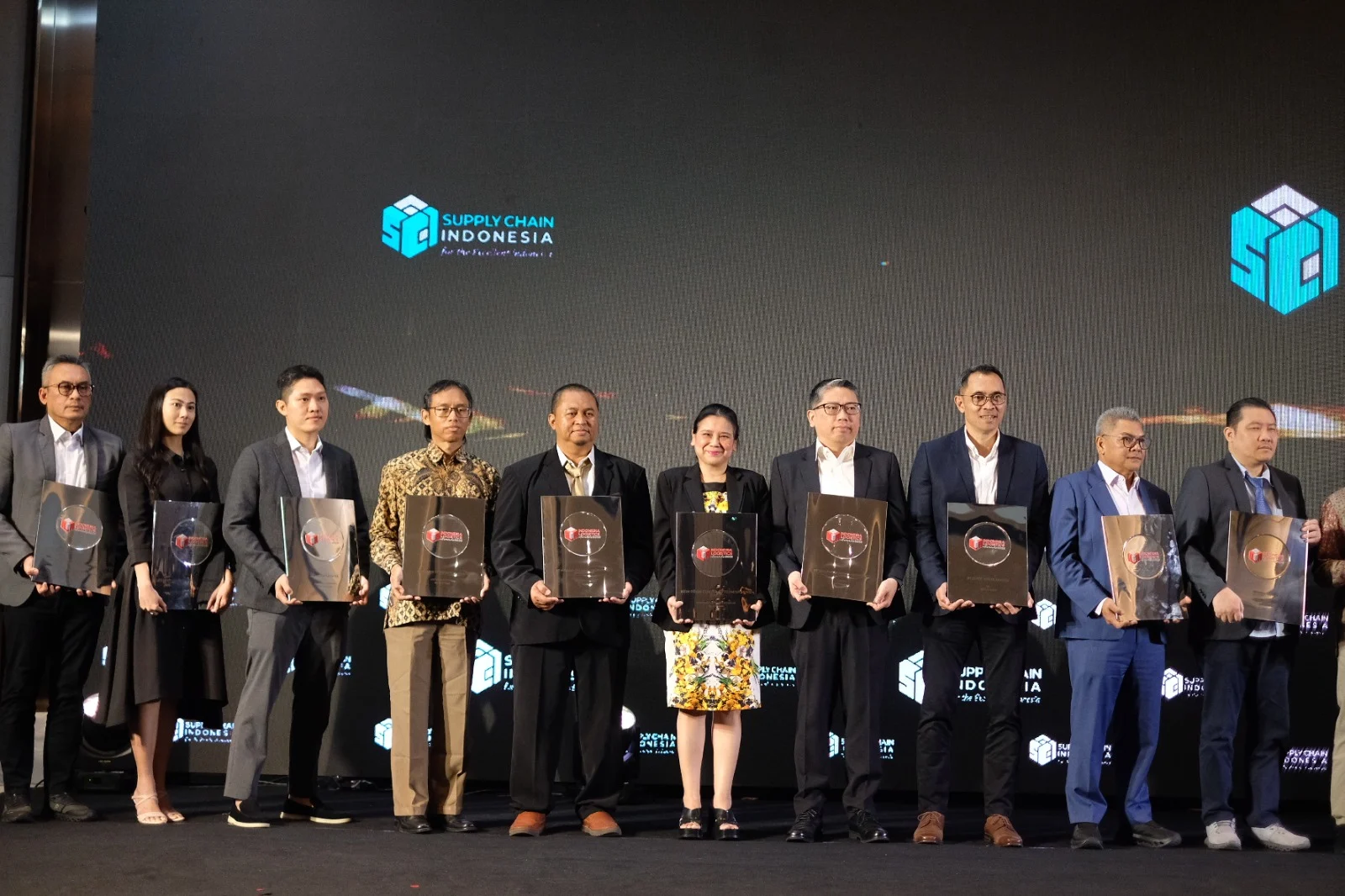 Portal Berita Indonesia dan Dunia Terkini Hari Ini, Update Harian Terbaru, Terlengkap, Tajam, Aktual dan Berimbang. New Priok Container Terminal One Sabet Penghargaan Container Terminal Operator of the Year - Teropong Rakyat