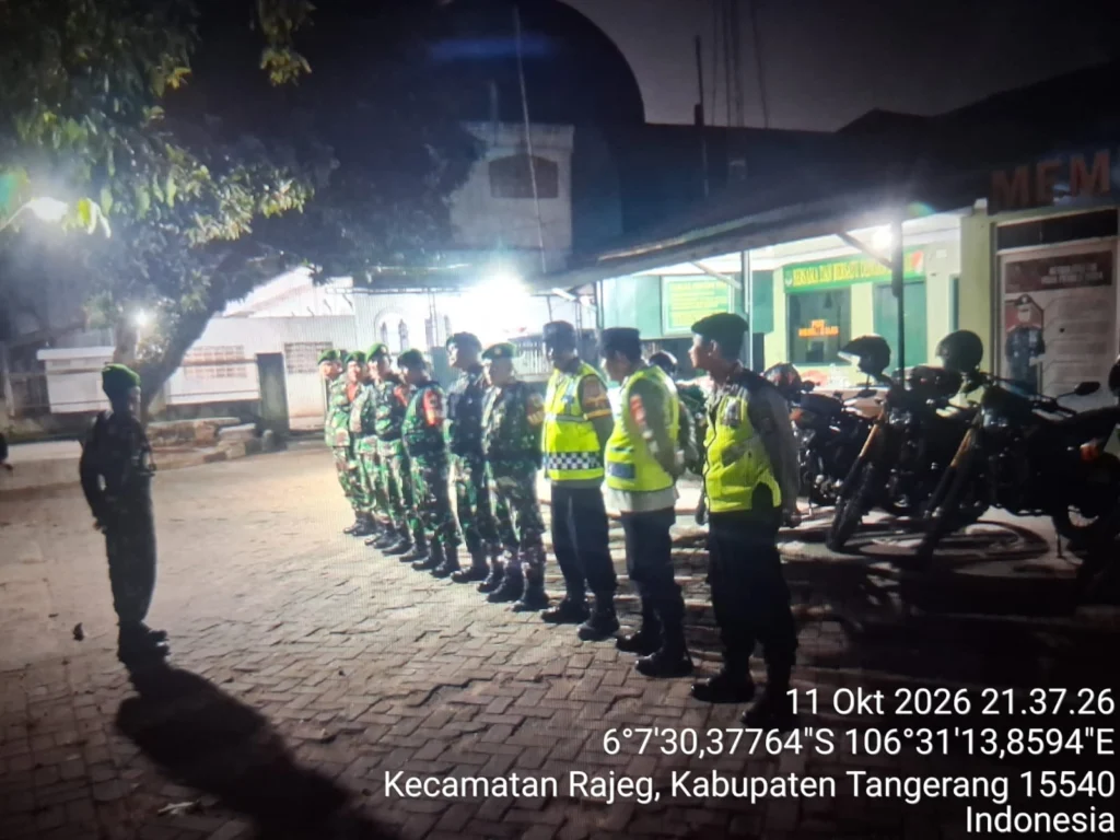 Portal Berita Indonesia dan Dunia Terkini Hari Ini, Update Harian Terbaru, Terlengkap, Tajam, Aktual dan Berimbang. Cegah Aksi Begal, Koramil 12/Rajeg Bersama Polsek Rajeg Gelar Patroli Malam - Teropong Rakyat
