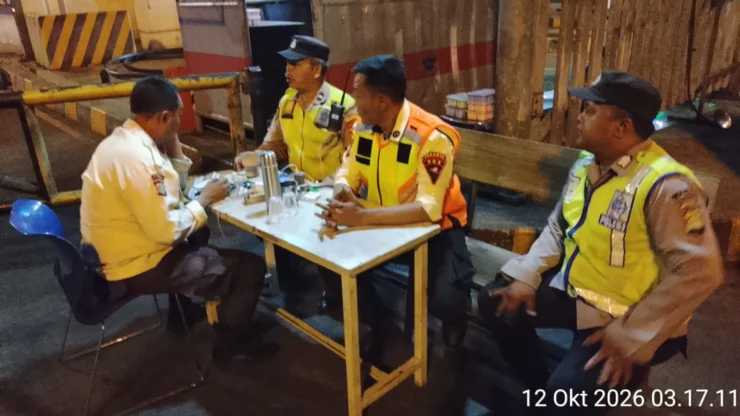 Portal Berita Indonesia dan Dunia Terkini Hari Ini, Update Harian Terbaru, Terlengkap, Tajam, Aktual dan Berimbang. Polres Pelabuhan Tanjung Priok, Pastikan Situasi Kamtibmas di JICT Aman dan Kondusif