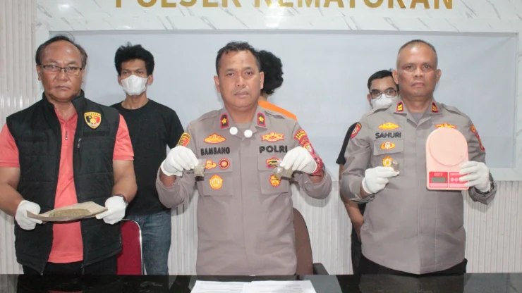 Polsek Kemayoran Ungkap Dugaan Peredaran Ganja, 43 Paket Barang Bukti Diamankan