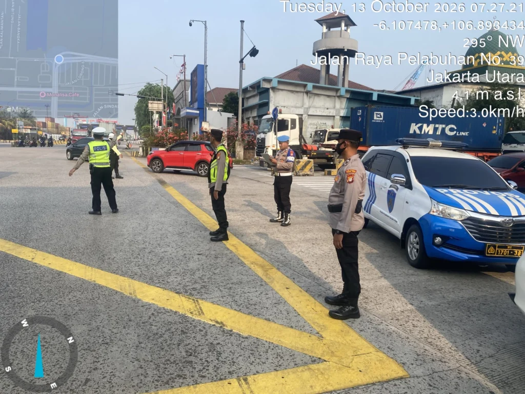Portal Berita Indonesia dan Dunia Terkini Hari Ini, Update Harian Terbaru, Terlengkap, Tajam, Aktual dan Berimbang. Sipropam Polres Pelabuhan Tanjung Priok, Laksanakan Pengecekan Gatur Lalin dan Apel Pagi. - Teropong Rakyat