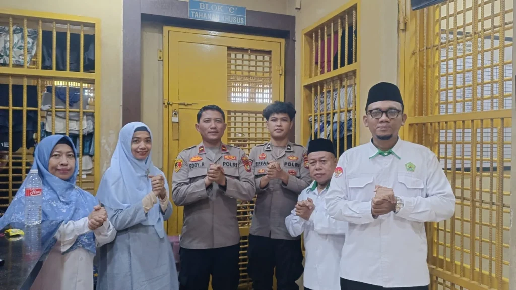 Polres Pelabuhan Tanjung Priok Gelar Pembinaan Rohani Bagi Tahanan, Tanamkan Nilai Keimanan dan Kesadaran Hukum - Teropong Rakyat
