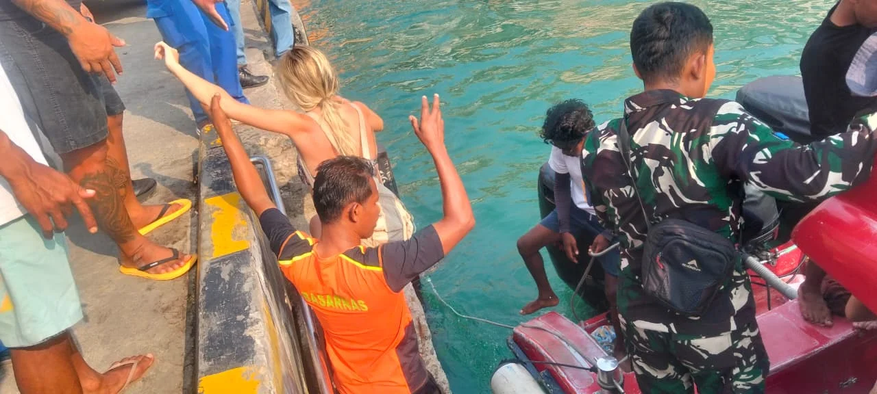 KM Wisata Feronia Tenggelam di Perairan Pulau Tatawa Labuan Bajo, 29 Orang Dievakuasi, 1 Masih Dicari - Teropong Rakyat