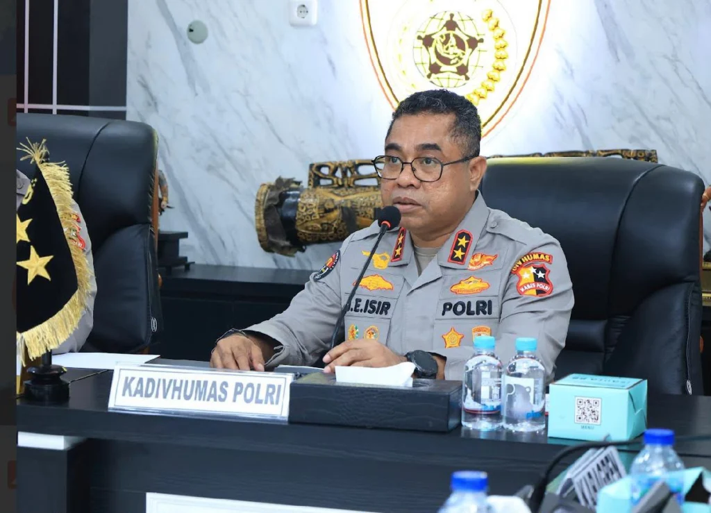Portal Berita Indonesia dan Dunia Terkini Hari Ini, Update Harian Terbaru, Terlengkap, Tajam, Aktual dan Berimbang. Polri Mutasi 12 Pati dan Pamen, Sejumlah Jabatan di Bareskrim hingga Kewilayahan Bergeser - Teropong Rakyat