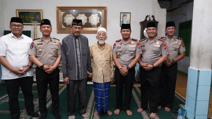 Perkuat Sinergi Ulama dan Polri, Kapolda Banten Silaturahmi dengan Ulama Besar Banten