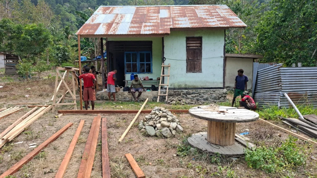 Satgas TMMD Kodim 1808/Mansel Bergerak, Rehab Rumah Tidak Layak Huni - Teropong Rakyat