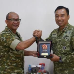 Portal Berita Indonesia dan Dunia Terkini Hari Ini, Update Harian Terbaru, Terlengkap, Tajam, Aktual dan Berimbang. Perkuat Sinergitas Wilayah, Pangkogabwilhan II Terima Kunjungan Dankodaeral XIII dan Danlanal Balikpapan - Teropong Rakyat